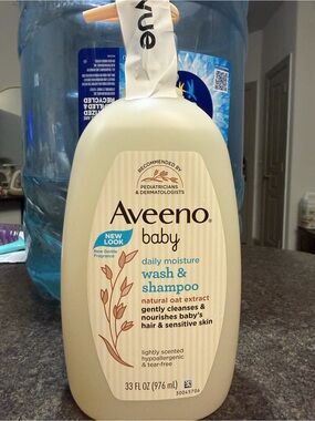 Aveeno Baby Daily Moisture Wash & Shampoo — Cream